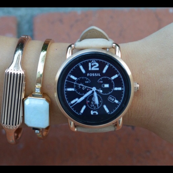 fossil q wander silver